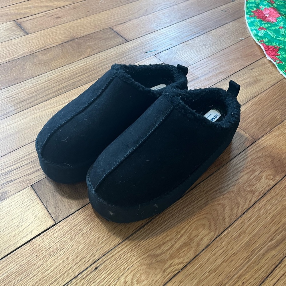 Old Navy Black Fleece-Lined Mules